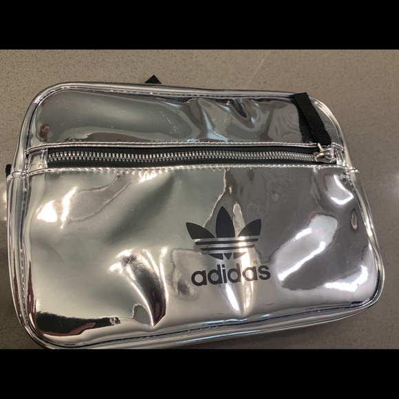 chest bag adidas